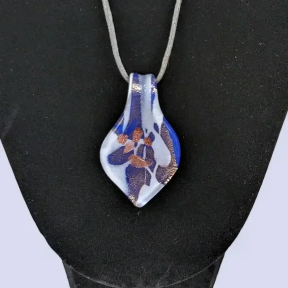 (2/$20) Vintage Murano Art Glass Blue Leaf Pendant - Picture 1 of 6
